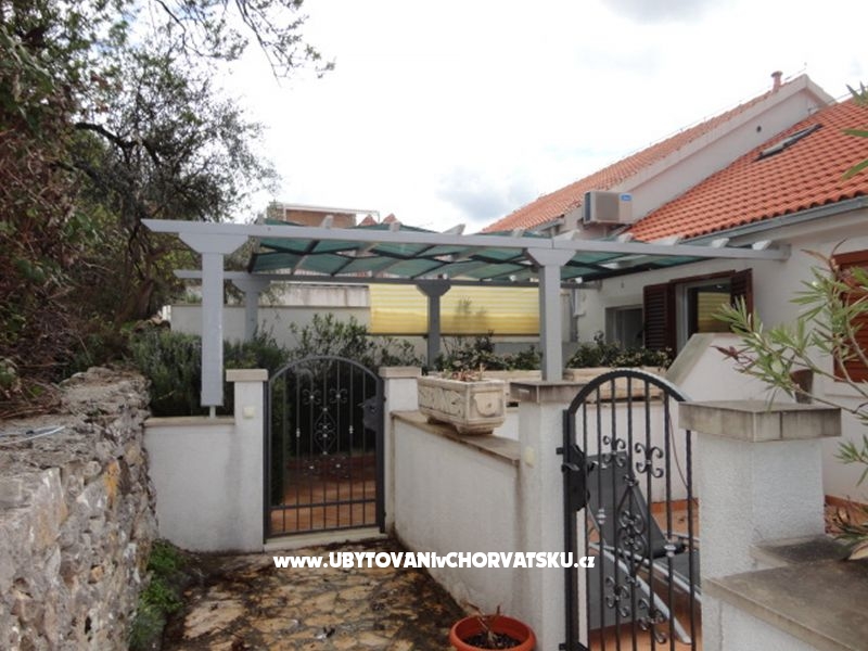 Apartment Boris – Ferienwohnung Supetar – Brac, Kroatien – Foto 1