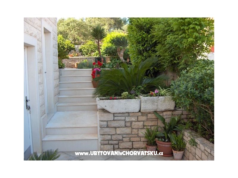 Apartmány Petranic – ubytování Supetar – Brač, Chorvatsko – foto 4