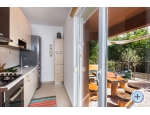 LAURA, 110 m2 pool, 100 m to beach - Trogir Kroatien