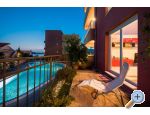 LAURA, 110 m2 pool, 100 m to beach - Trogir Chorvatsko
