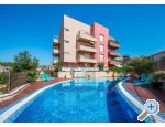 LAURA, 110 m2 pool, 100 m to beach - Trogir Chorvatsko