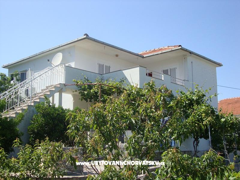 Apartment Jakov – Ferienwohnung Trogir, Kroatien – Foto 1