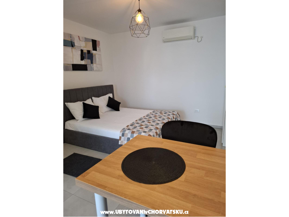 Apartmanok Karmen - Trogir Horv�torsz�g