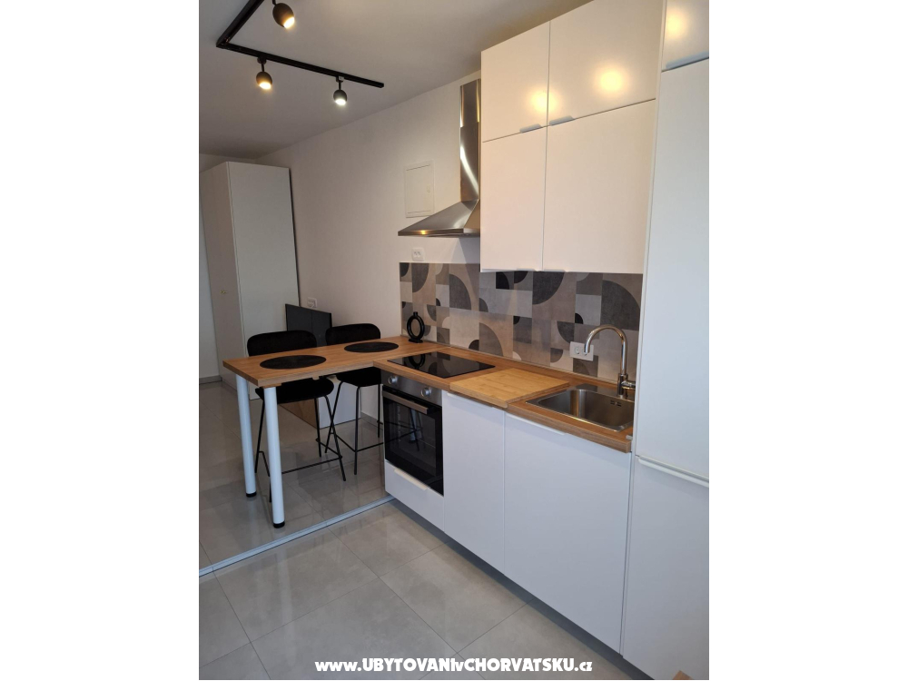 Apartmanok Karmen - Trogir Horv�torsz�g