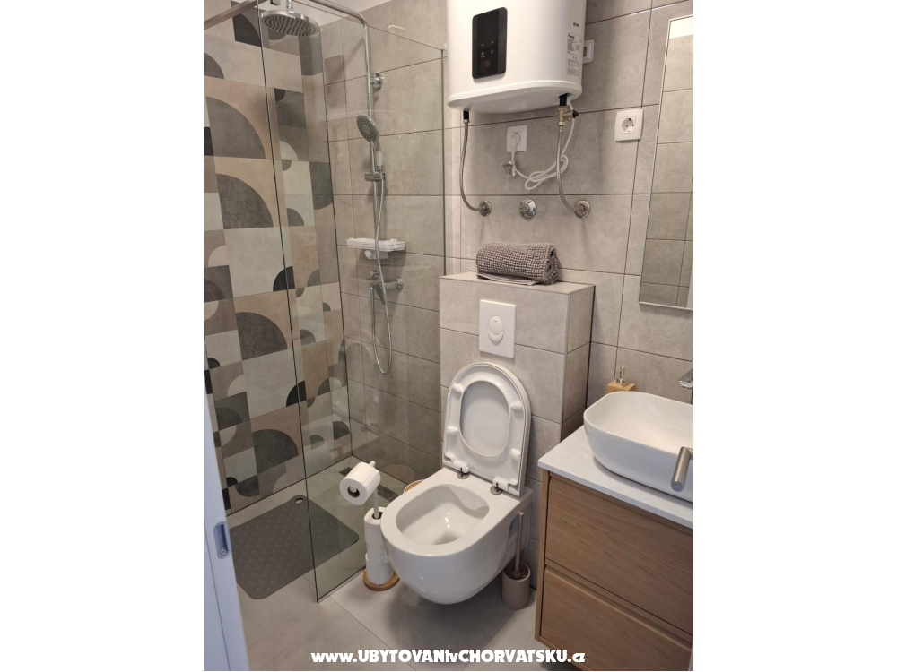 Apartmanok Karmen - Trogir Horv�torsz�g