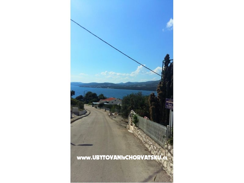 Familien-Appartement Okrug Donji – Ferienwohnung Trogir, Kroatien – Foto 4