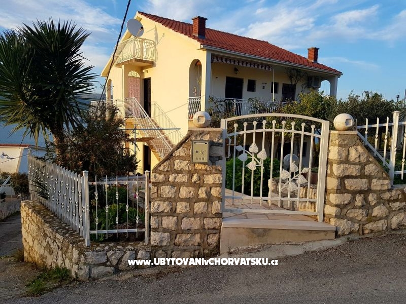 Familien-Appartement Okrug Donji – Ferienwohnung Trogir, Kroatien – Foto 8