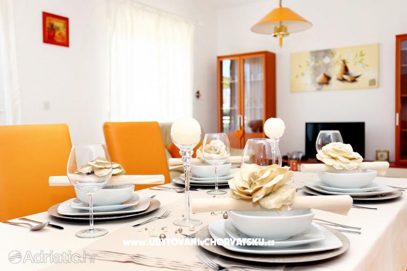 Appartement Rainbow – Ferienwohnung Trogir, Kroatien – Foto 1