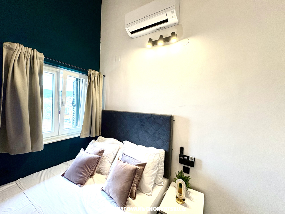 Apartments Ksenija and Anchor - Trogir Croatia