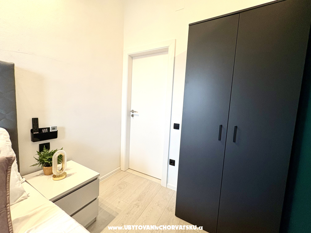 Apartments Ksenija and Anchor - Trogir Croatia