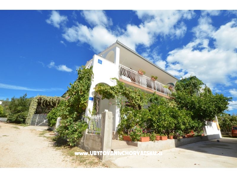 Villa Nina – Ferienwohnung Trogir, Kroatien – Foto 1