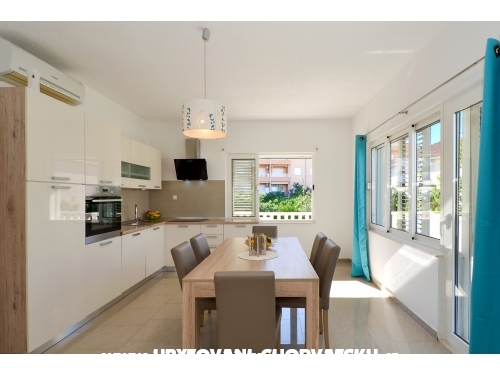 Best - Trogir Horvtorszg