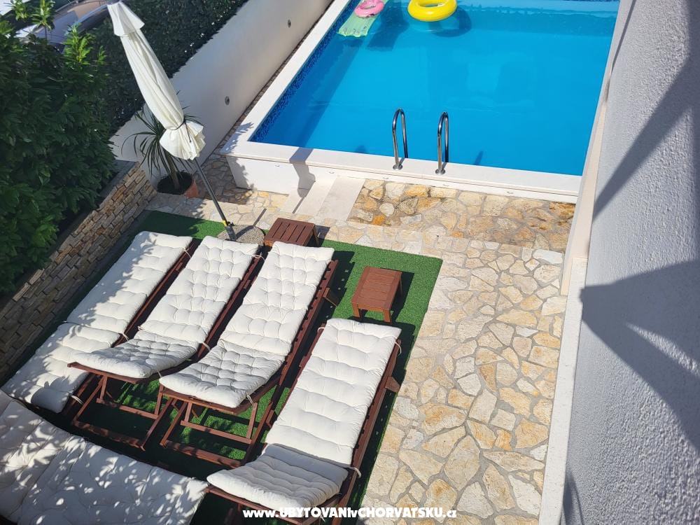 Bruno's Poolside Retreat - Trogir Croatie