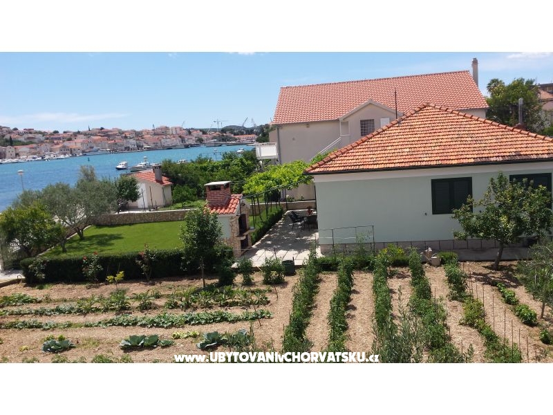 Haus Petar &amp; Appartement for 2 perso – Ferienwohnung Trogir, Kroatien – Foto 1