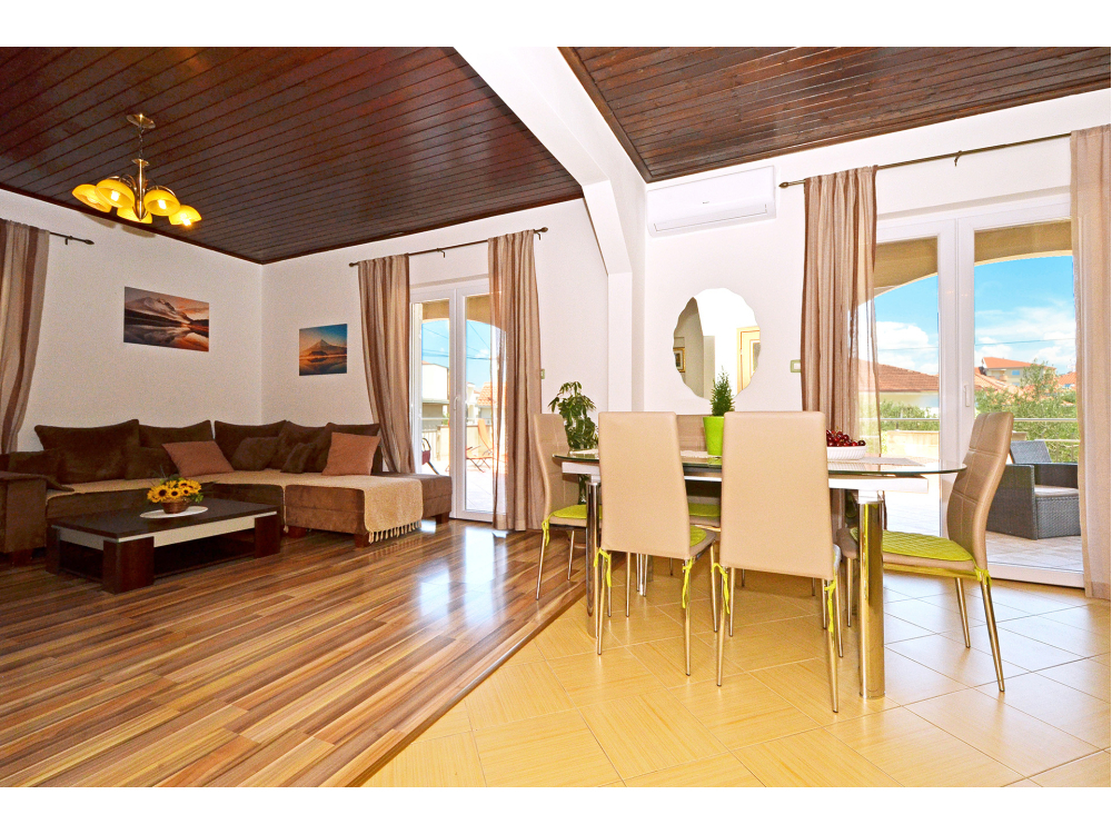 Karlo - Trogir Horvátország