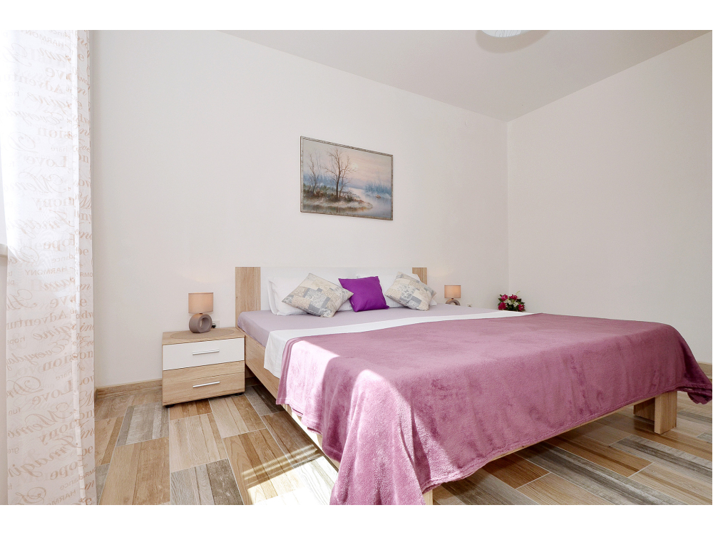 Karlo - Trogir Horvátország