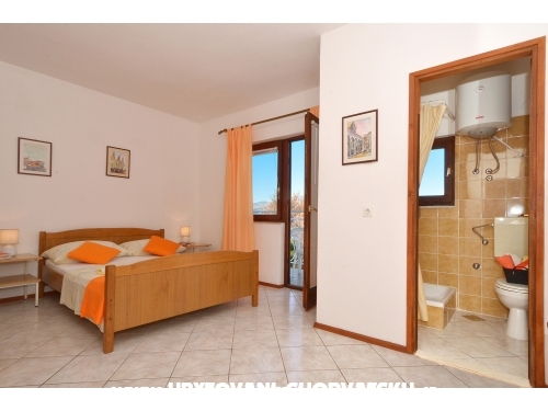 Nevenka - Trogir Chorvtsko