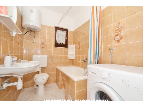 Nevenka - Trogir Chorvtsko