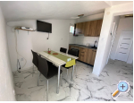 Nakiros Rent - Trogir Kroatien
