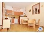 Petra Arbanija Apt - Trogir Kroatien