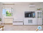 Appartements Milovi 30 m od more - Trogir Kroatien