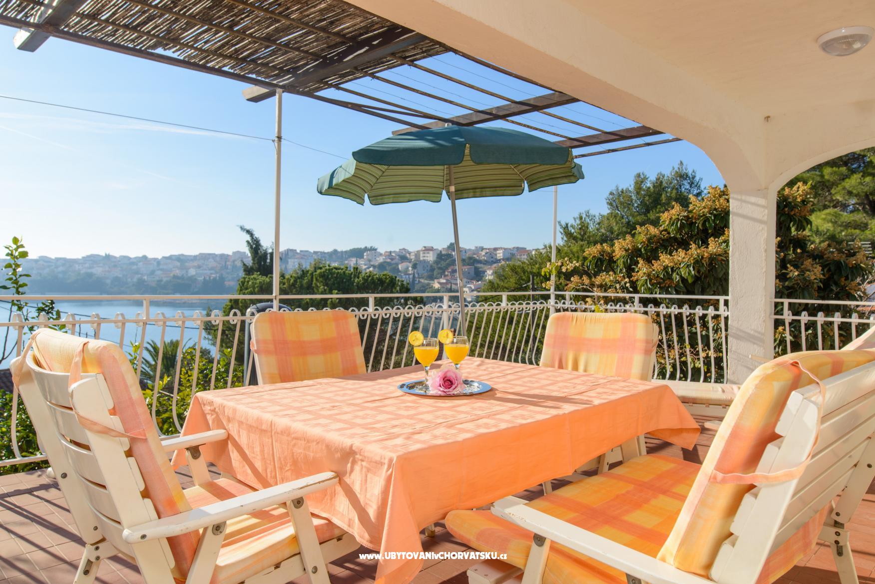 Villa Bellevue – Ferienwohnung Trogir, Kroatien – Foto 1