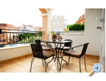 Apartmny &amp; Pokoje Jelavi - Trogir Chorvatsko