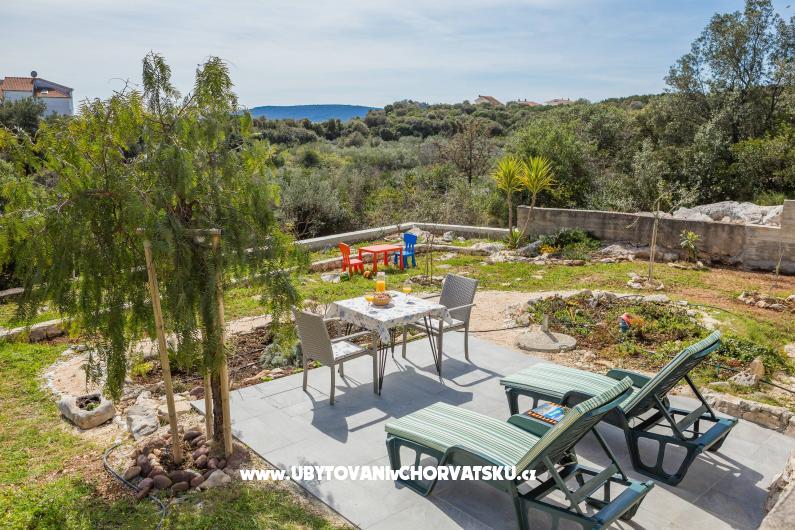 Haus Tea in a beautiful nature – Ferienwohnung Trogir, Kroatien – Foto 1