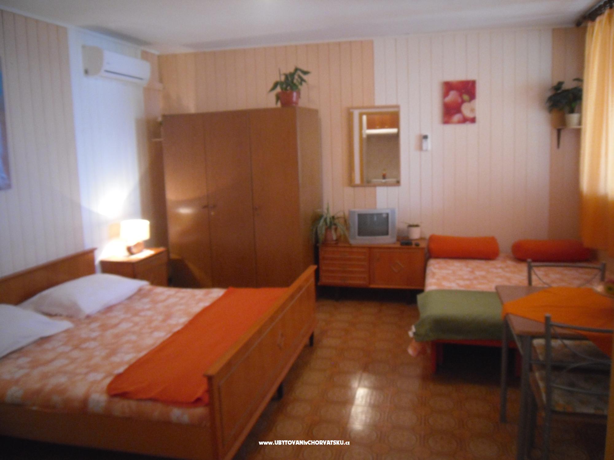 Appartements Emi – Ferienwohnung Tucepi, Kroatien – Foto 3