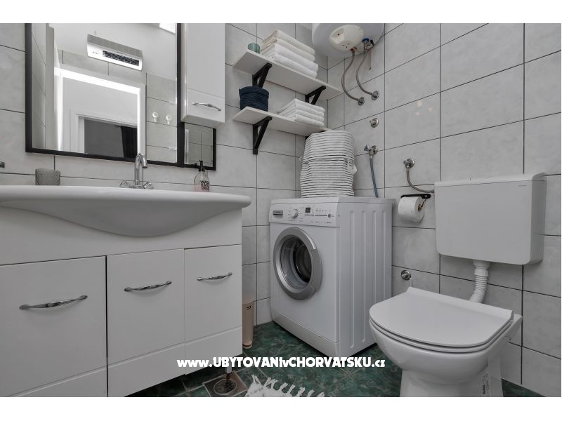 Beachfront Appartement Chiara – Ferienwohnung Tucepi, Kroatien – Foto 12