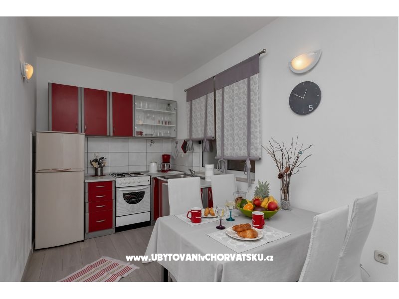 Beachfront Appartement Chiara – Ferienwohnung Tucepi, Kroatien – Foto 8