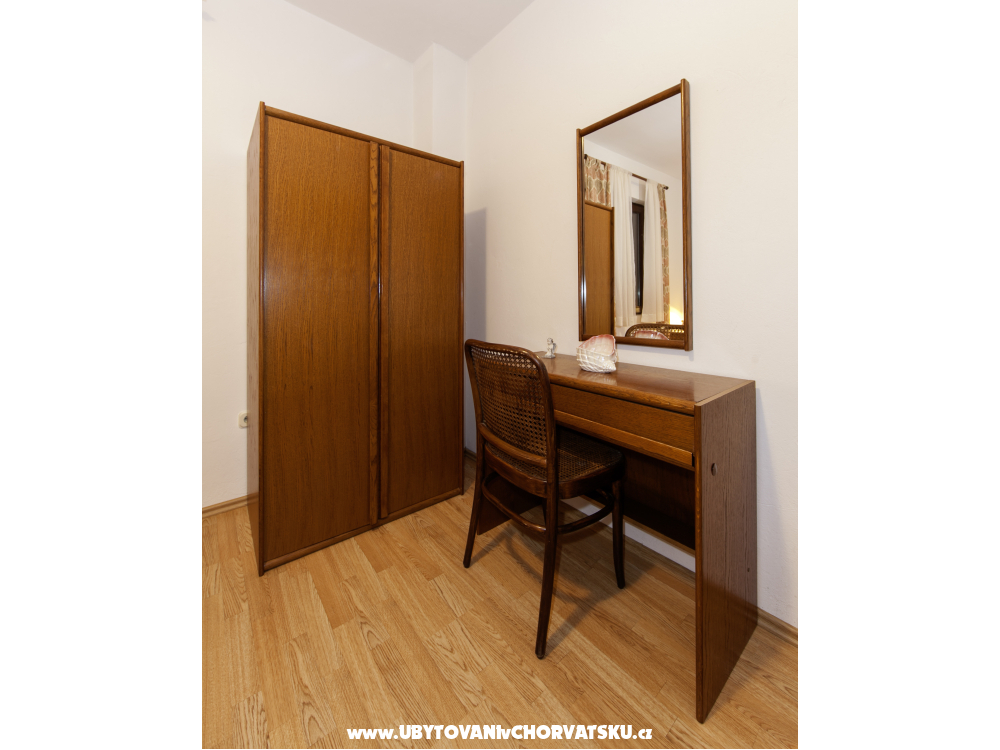 Maja �evelj - H�z 1 - Tu�epi Horv�torsz�g