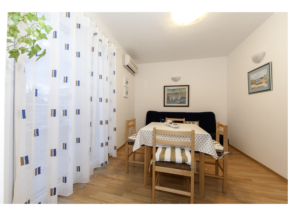 Maja �evelj - H�z 1 - Tu�epi Horv�torsz�g