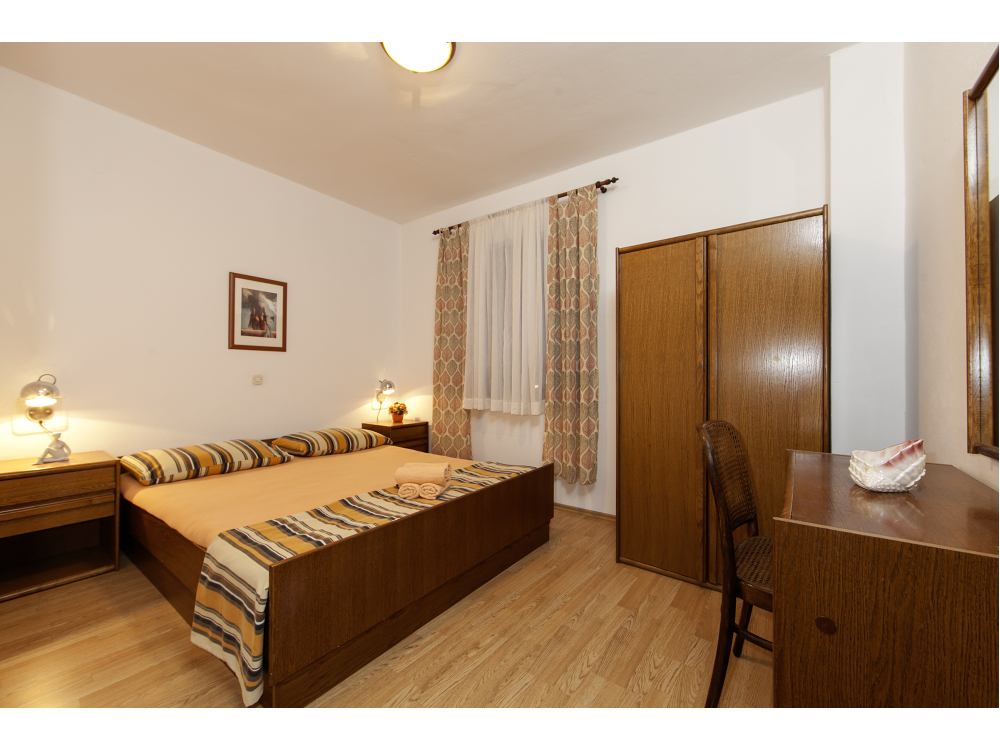 Maja �evelj - H�z 1 - Tu�epi Horv�torsz�g