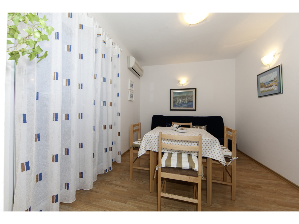 Maja �evelj - H�z 1 - Tu�epi Horv�torsz�g