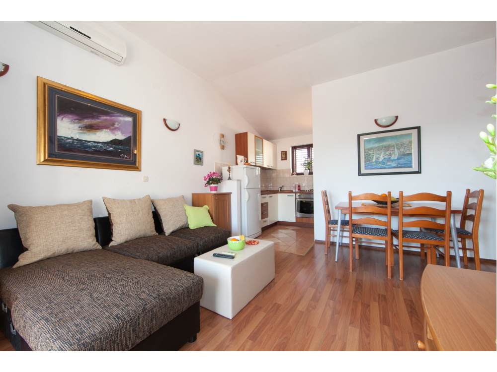 Maja �evelj - H�z 1 - Tu�epi Horv�torsz�g