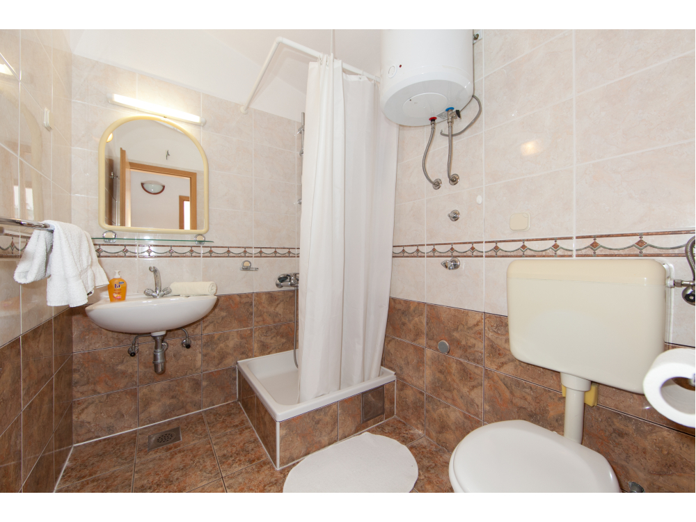 Maja �evelj - H�z 1 - Tu�epi Horv�torsz�g