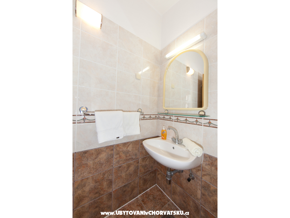 Maja �evelj - H�z 1 - Tu�epi Horv�torsz�g