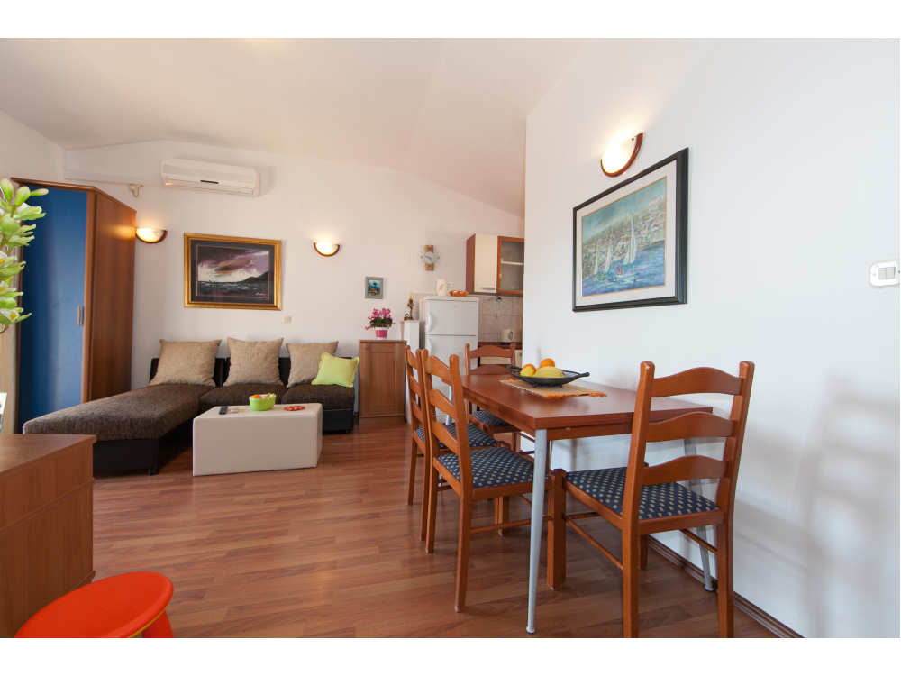 Maja �evelj - H�z 1 - Tu�epi Horv�torsz�g