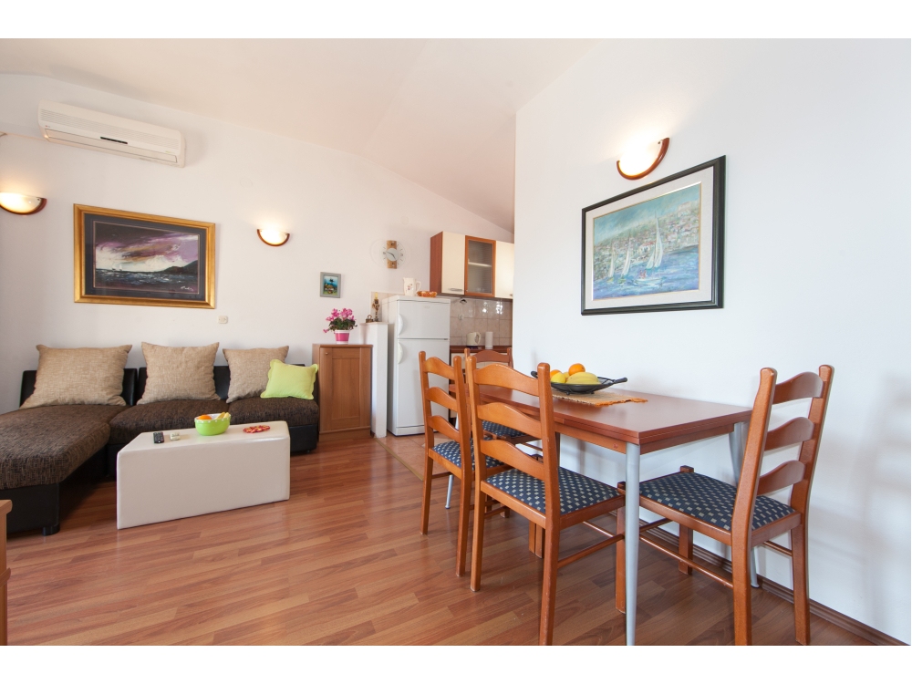 Maja �evelj - H�z 1 - Tu�epi Horv�torsz�g