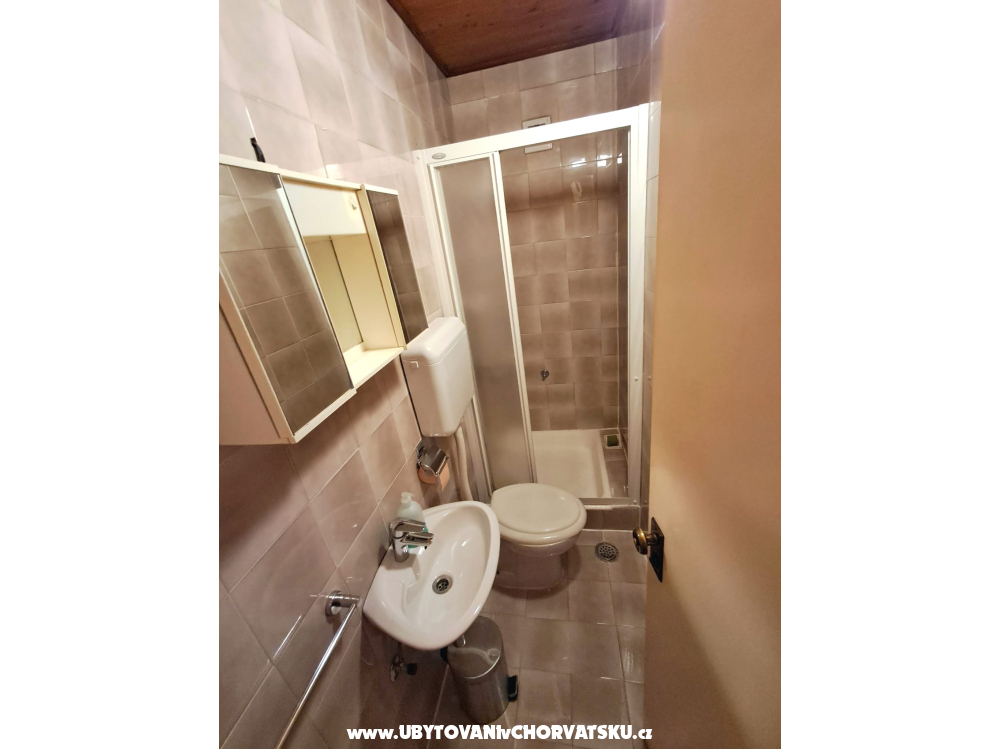 Olive Appartement and Zimmers - Tu�epi Kroatien