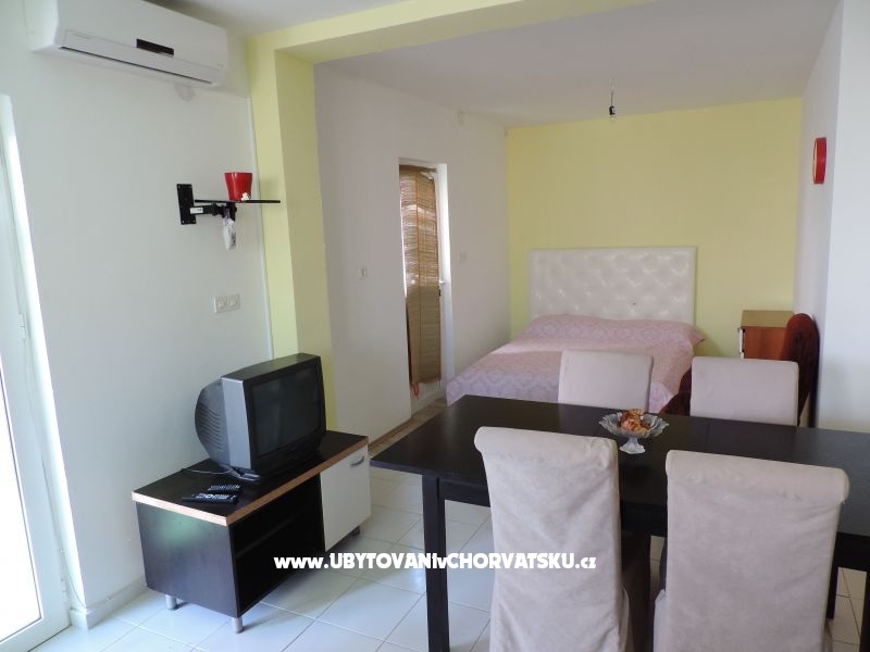 Apartment Bianka – Ferienwohnung Insel Ugljan, Kroatien – Foto 1