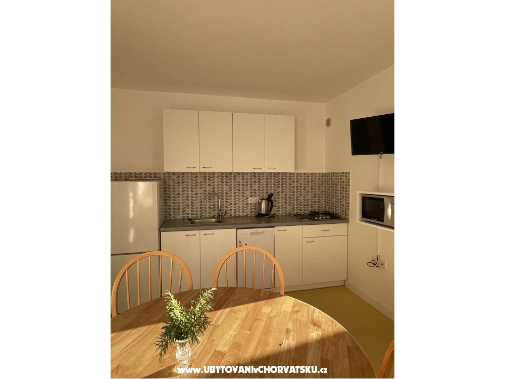 Appartements Dervi - ostrov Vir Croatie