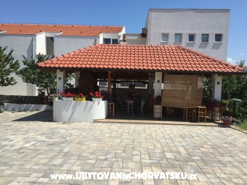 Apartm�ny SARIC A - ostrov Vir Chorvatsko