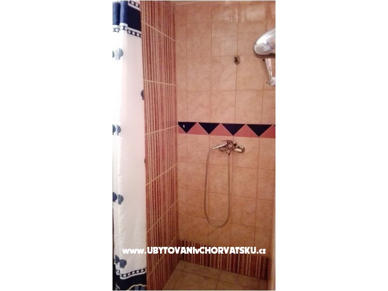 Ferienwohnungen Anamaria – Ferienwohnung Insel Vir, Kroatien – Foto 6