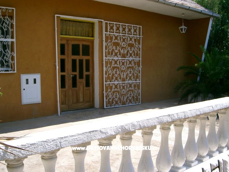 Apartmány Radovic – Ferienwohnung Insel Vir, Kroatien – Foto 1