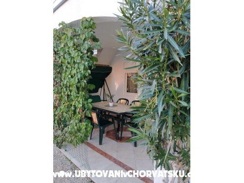 Ivo Nedi Appartements - ostrov Vir Croatie
