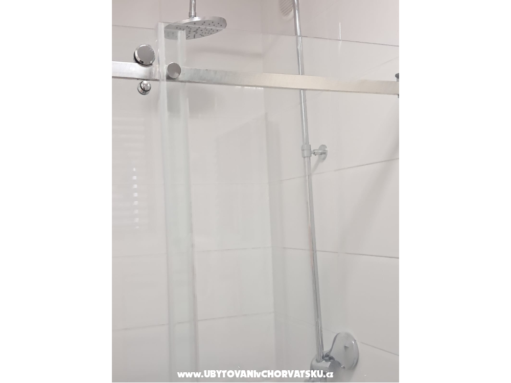 Apartmaji Karolina - ostrov Vir Hrvaška