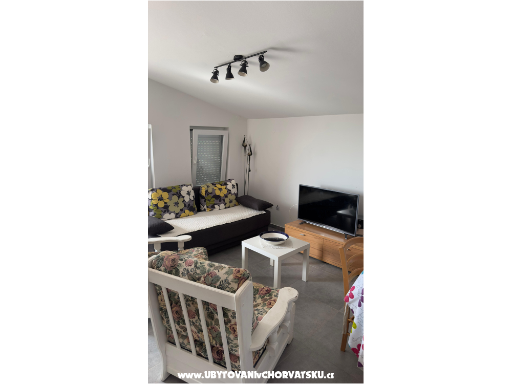 Apartmaji Karolina - ostrov Vir Hrvaška