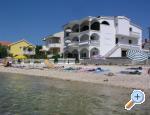 Villa Mama Barii